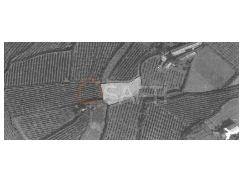 Terreno com 1300 m2 NÃO URBANIZÁVEL.