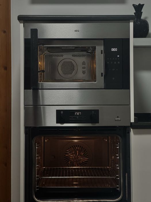 Forno de encastre AEG