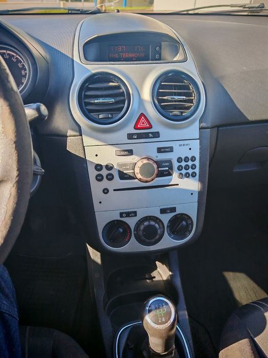 Opel corsa D 1.3 CDTI