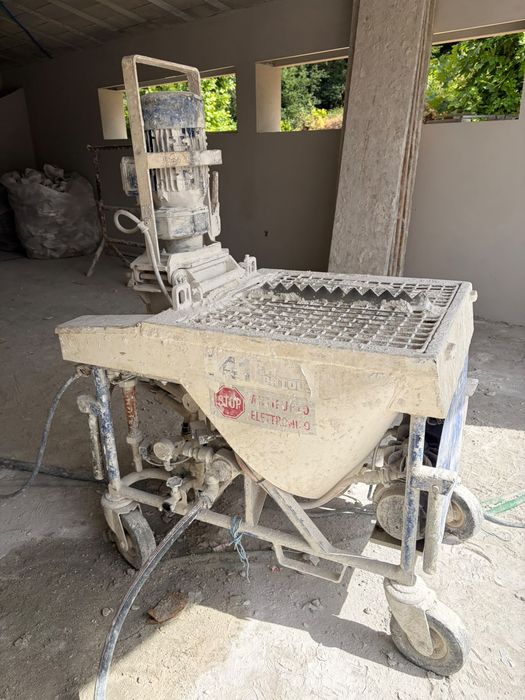 Máquina de projetar gesso