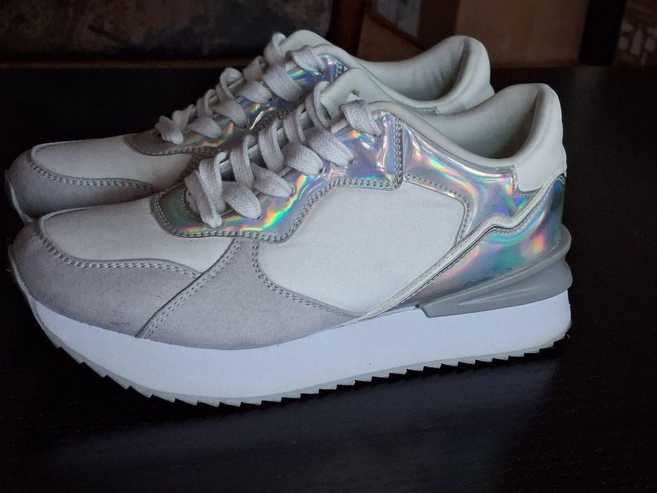 Nowe Sneakersy 38