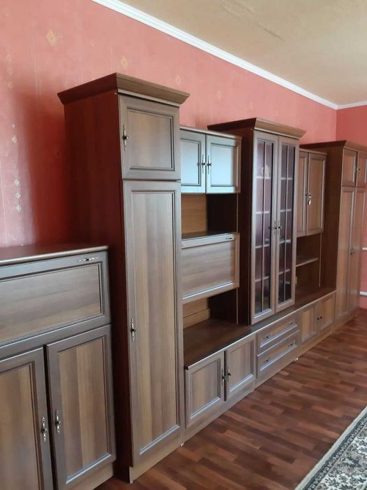 Стінка гостинна.