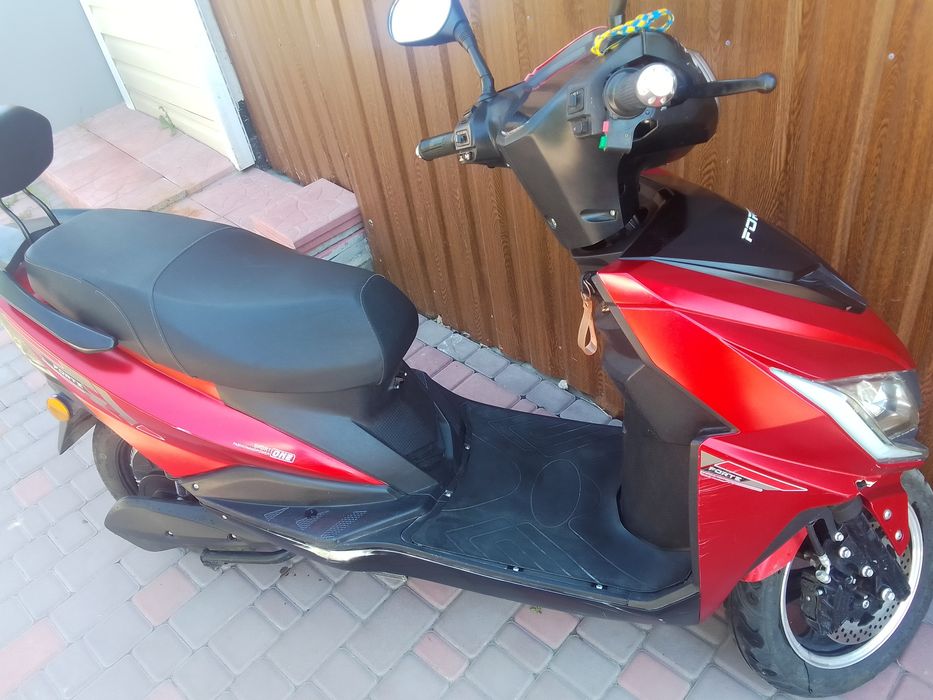 Породам електроскутер