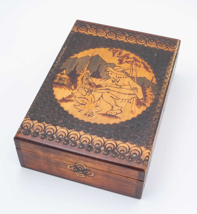 Szkatułka drewniana pirografia cepelia