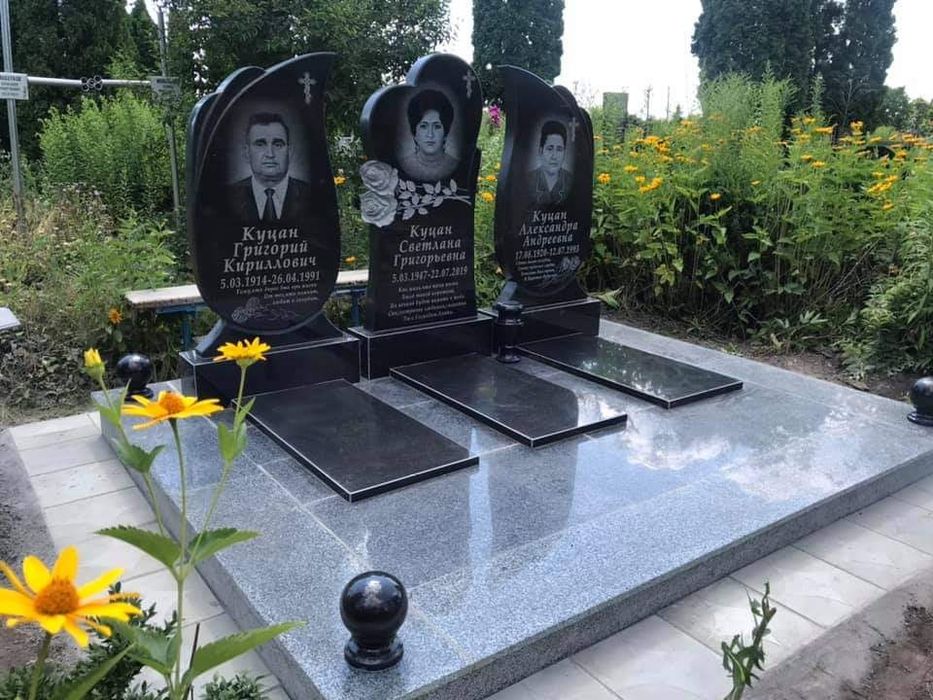 Пам'ятники, для військових комплекси,вироби з граніту, меморіальні ко