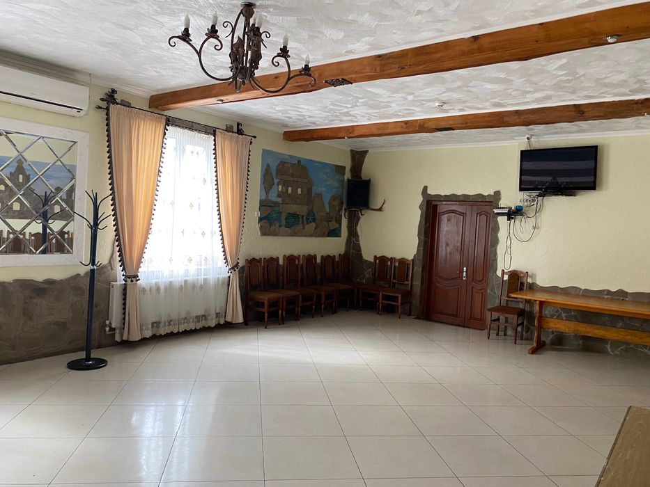 Приміщення площею 295м.кВ.