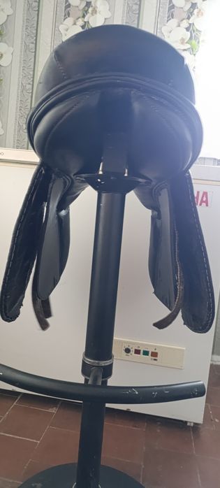 Барний стул кінне сідло