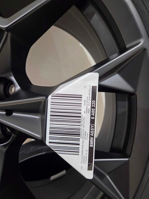 Koła zimowe BMW 19” MPerf Y-Spoke 942M Seria 5 (G60/G61) 36115A8E220