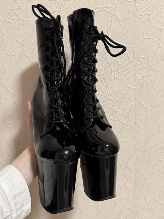 Стріпи Pleaser Flamingo лаковані