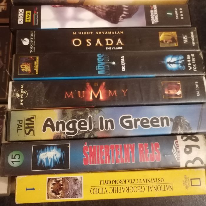 Kasety filmy vhs różne