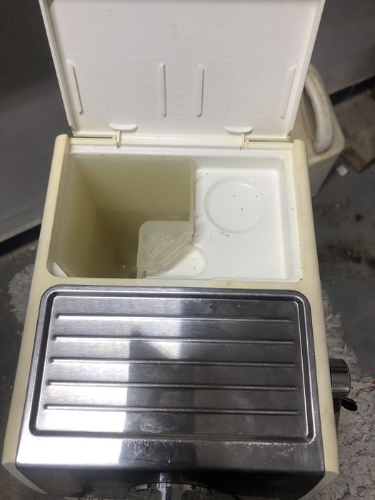 Кофеварка Delonghi ECP33.21.W