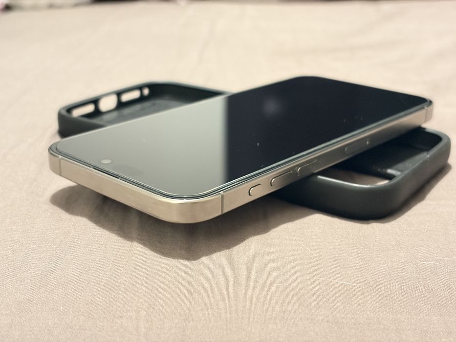 Iphone 15 pro max quad lock