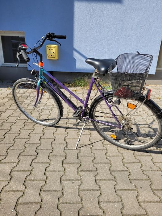 Spredam komod w idealnym stanie.