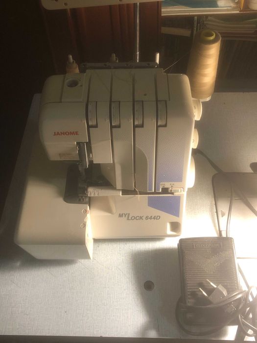 Гарний Оверлок Janome My Lock 644D 7500 грн. торг+нитки в подарунок