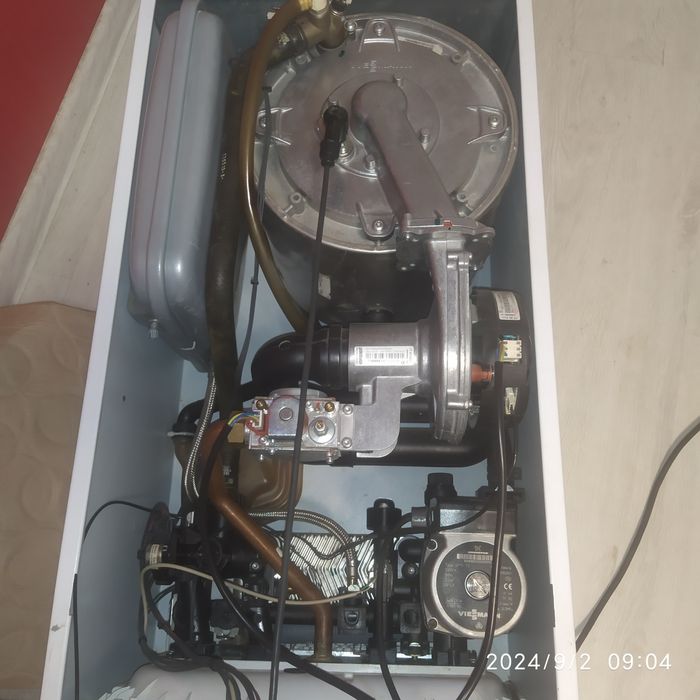 Продам котел 35 кВт.  Viessmann vitodens 100 по частинах..