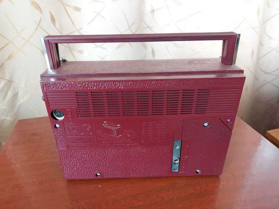 Радіоприймач VEF 202 реставрований + FM планка