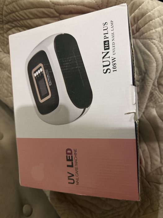 Лампа для нігтів