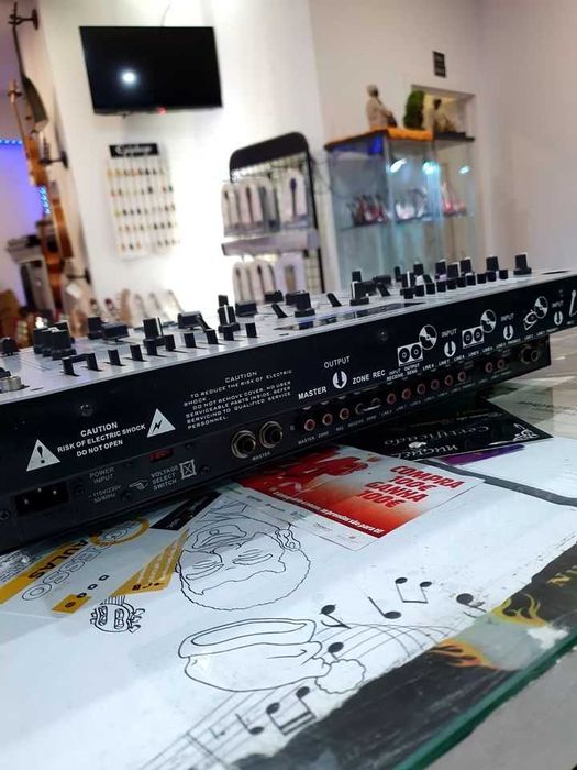 Stereo Mixer / DJ Mixer Acustica DJ11 para som ambiente e eventos