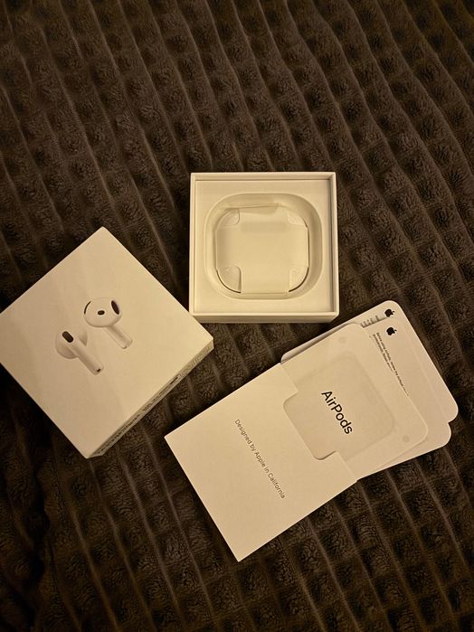 Навушники AirPods 4 A3053/ кейс та лівий навушник (оригінал) з гарантією.