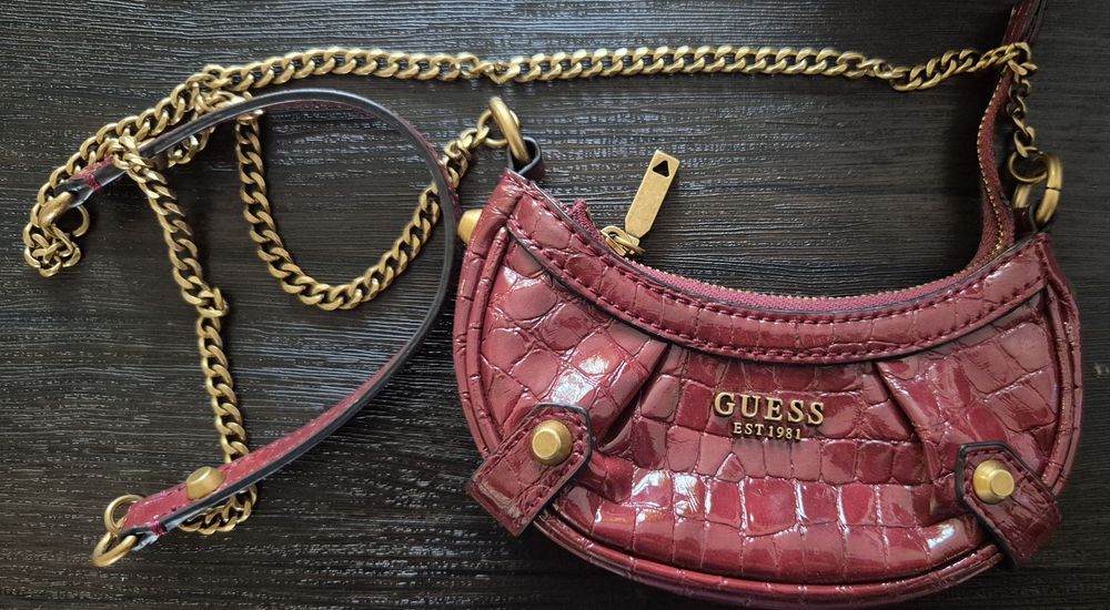Мініатюрна сумочка Guess