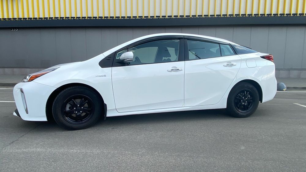 Toyota Prius Hybrid 2020 AWD 4x4