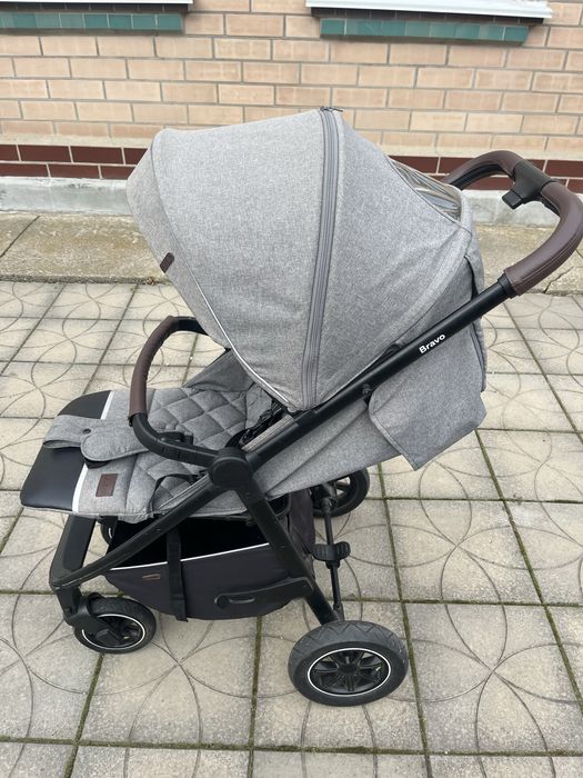 Дитяча коляска Carello Bravo