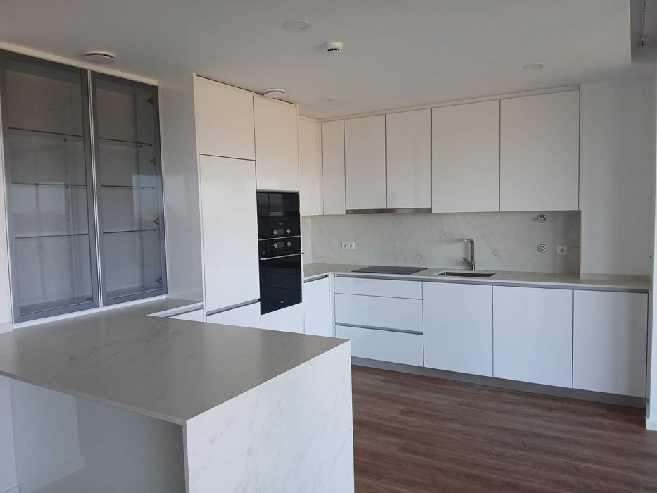 O próprio vende na Costa Nova  Apart. T3+1 duplex c/ vista  Mar e Ria