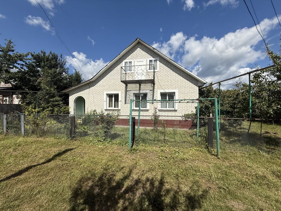 Продається будинок в районі танку в м. Новгород-Сіверський