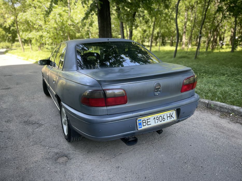 Opel Omega B MV6 3.0 V6