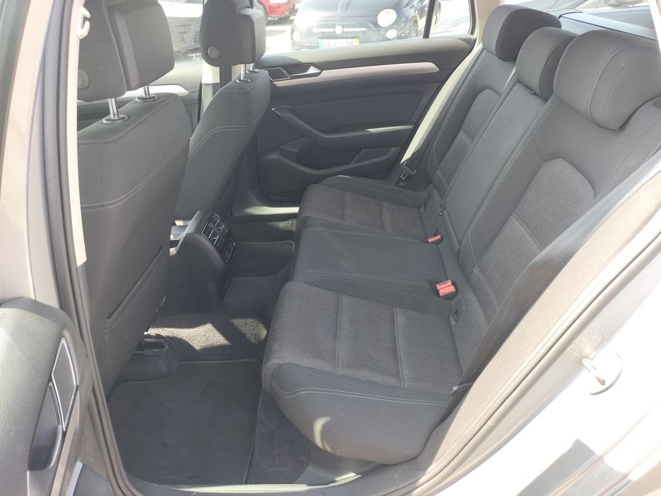 VW Passat 2.0TDI 150CV 121.000KMS Caixa Manual Financiamento 120 Meses