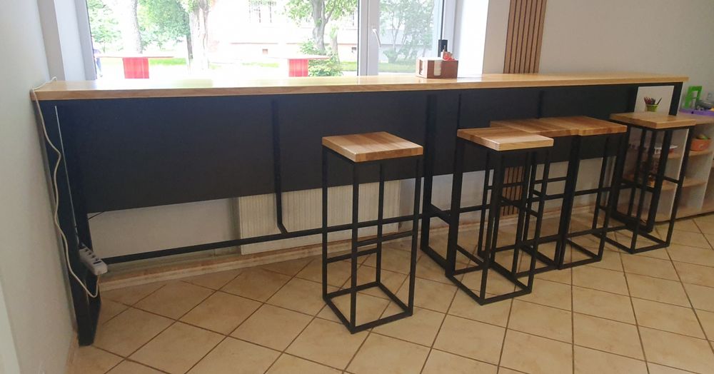 Барний стіл, барний стілець