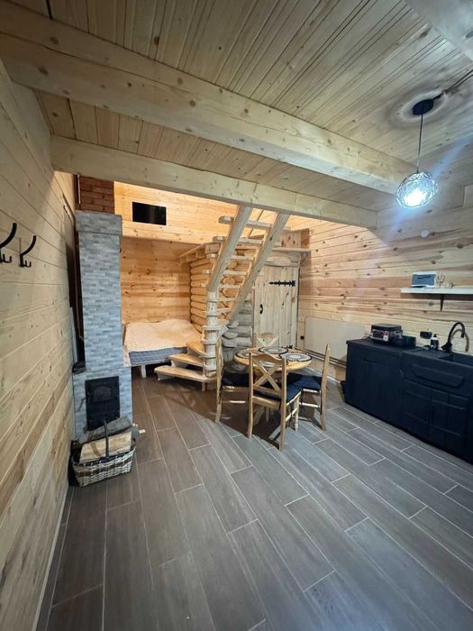 Котедж на 4-х з чаном та пічкою