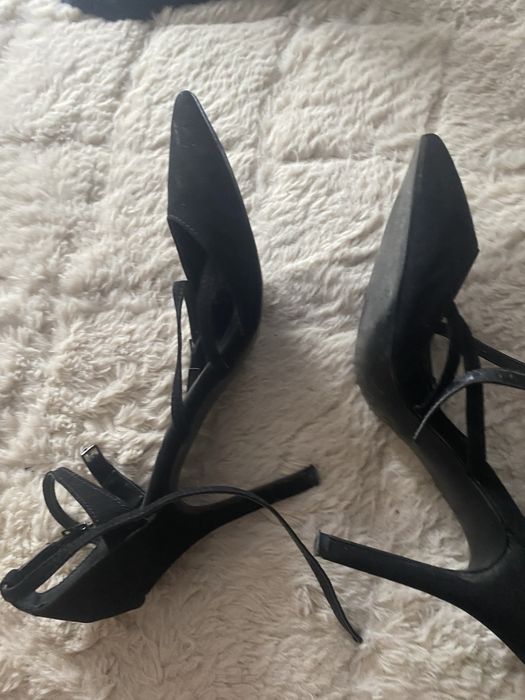 Czarne szpilki 38