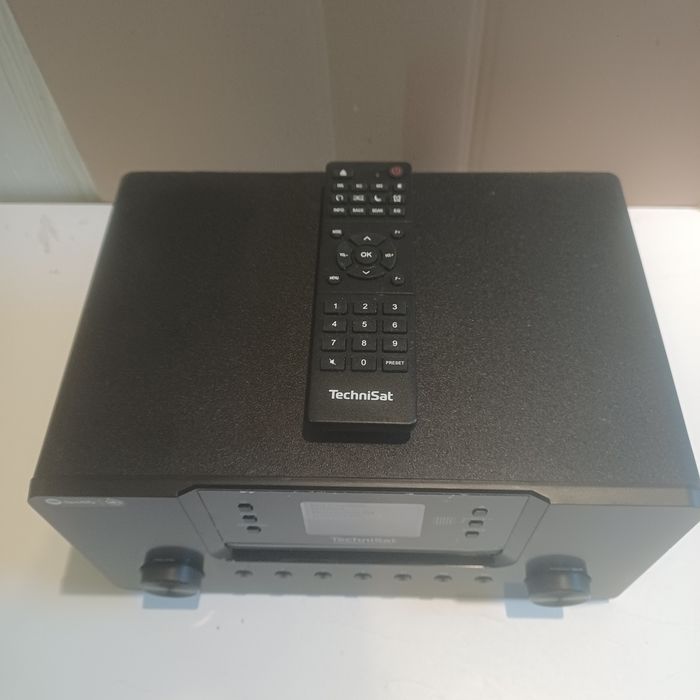 Радіоприймач TechniSat DigitRadio 570 CD IR Black