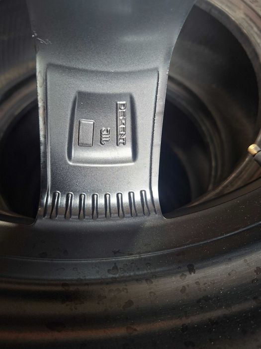 Диски Дезент Шкода 5/112 R18 7,5J ET38 Dezent Skoda.