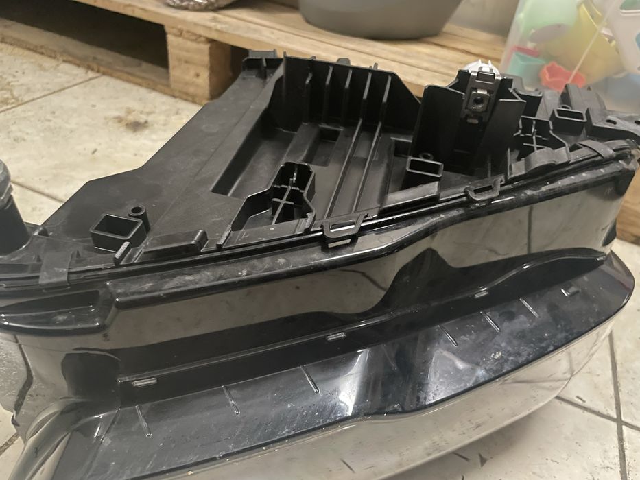 Farol BMW serie 5 G60/G61