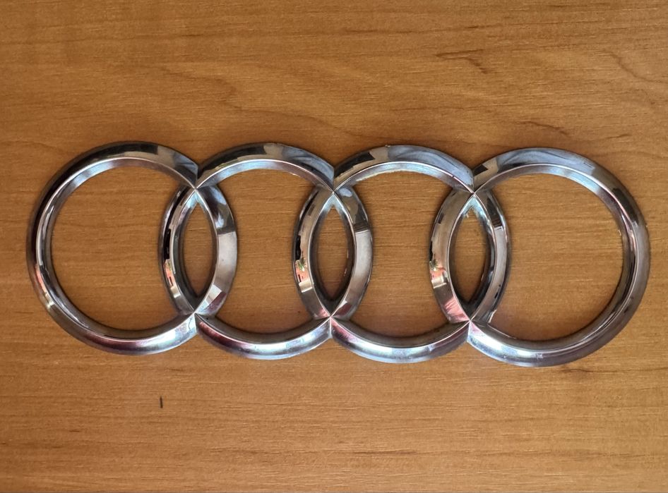 Логотип Audi RS Q7