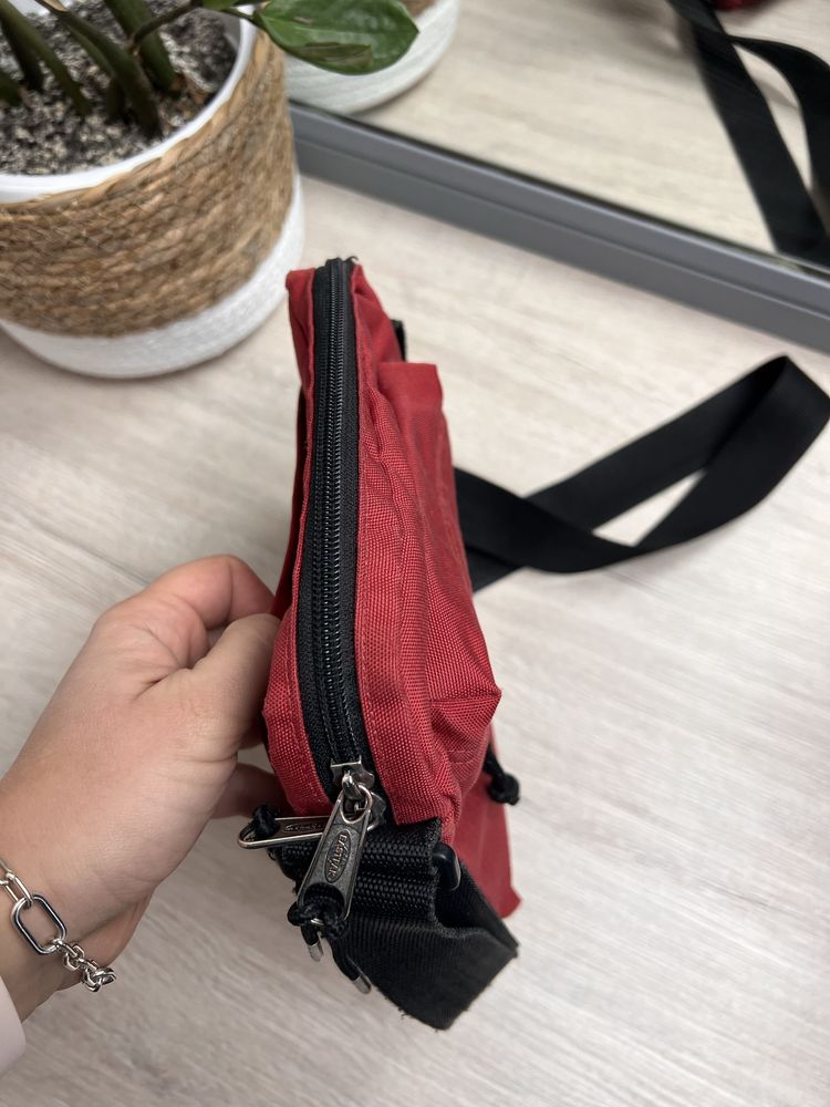 Сумка Eastpak барсетка через плечо красная истпак: 500 грн. - Сумки ...