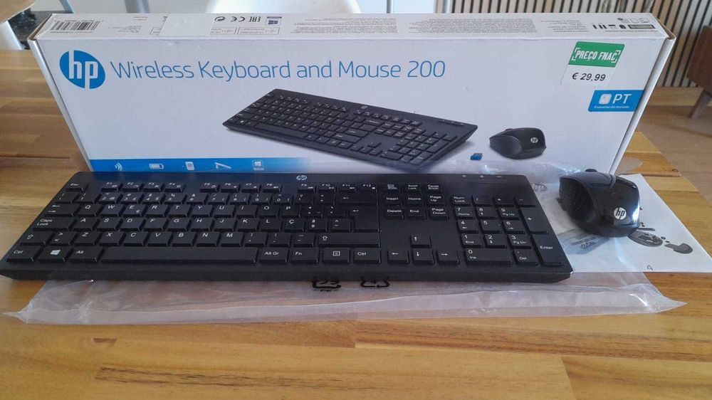 Teclado e Rato Wireless HP na caixa64297765799681120