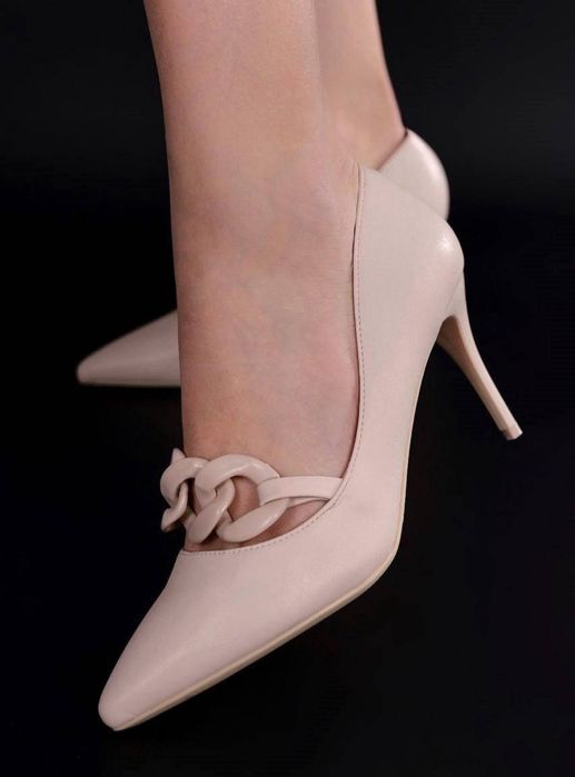 Абсолютно нові стильні туфлі 
Замовила онлайн, приміряла — виявилос