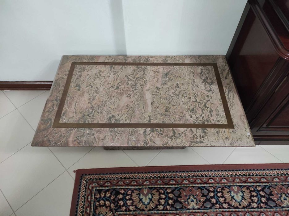 Mesa grande em Mármore