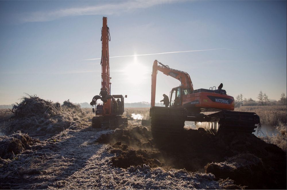 Очистка водоемов.Плавающий экскаватор. Длиннорукий экскаватор Драглайн