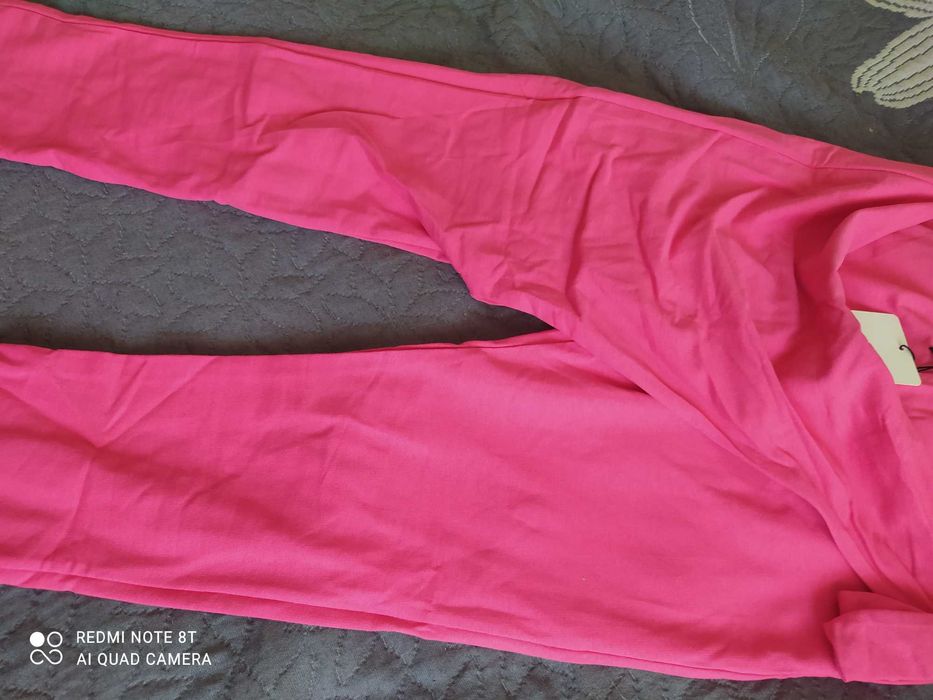 Spodnie różowe dresowe  Nowe
