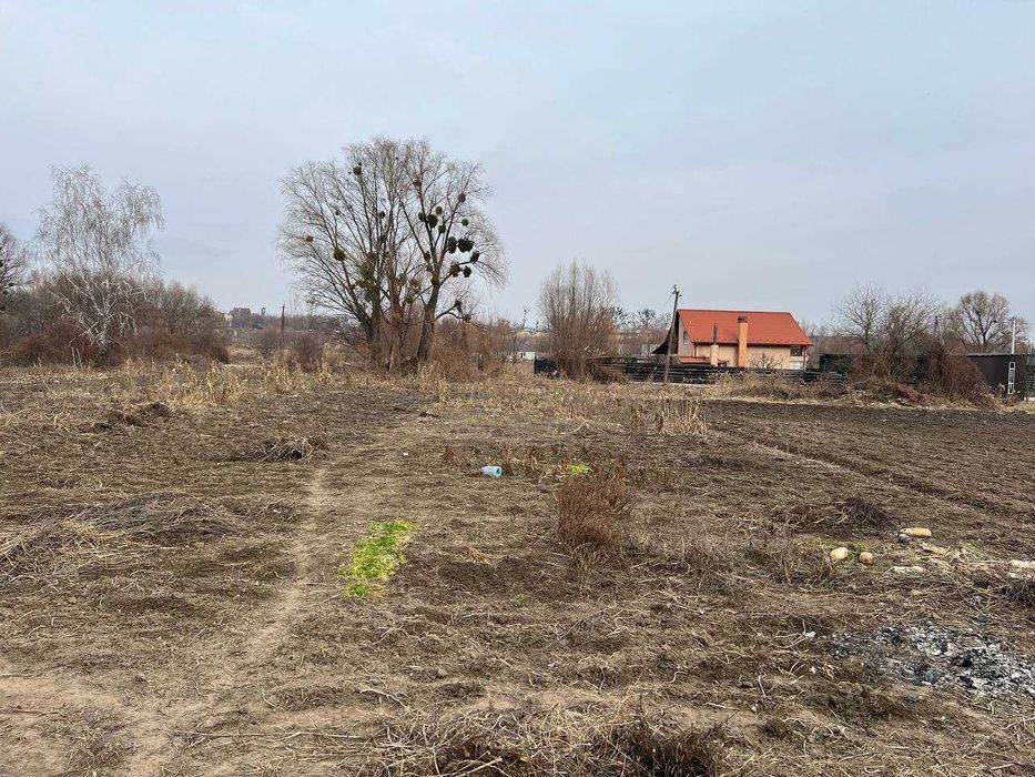 Продається земля 25соток з будиночком, с. Тарасівка, Київська обл.