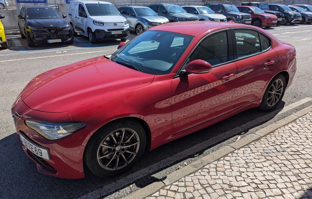 Carro Alfa Romeu Julia JTD 180cv