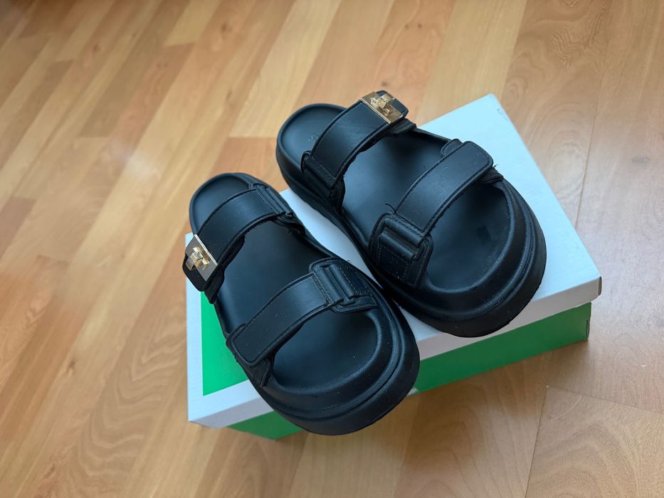 Жіноче взуття на літо