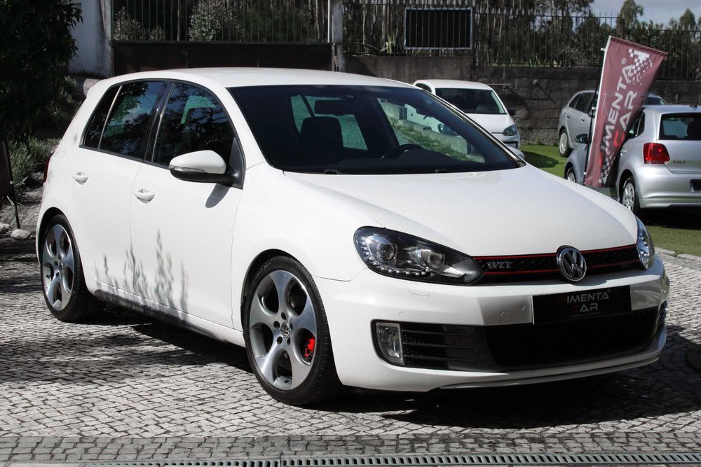 VW Golf 6 GTI DSG 2.0 TSI 211CV (229€/Mês)