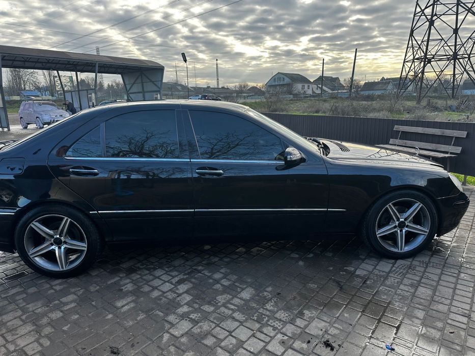 Продам  мерседес 220 возможен обмен