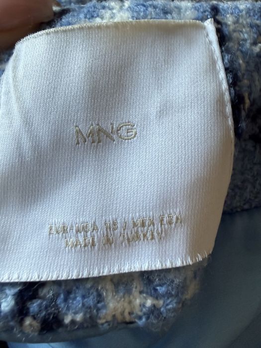 Продам костюм MNG