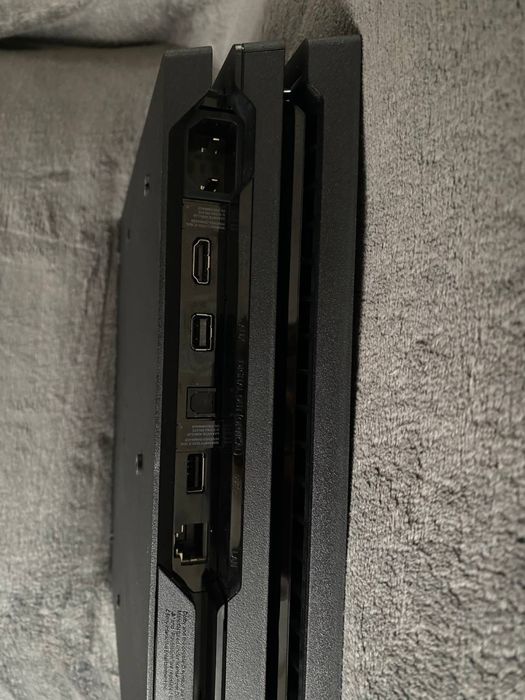 приставка ps4 pro 2 Tb